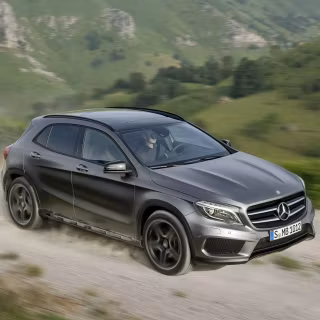 Mercedes-Benz GLA 250 wallpaper