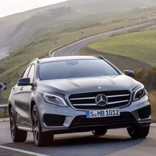 Mercedes-Benz GLA 250 wallpaper