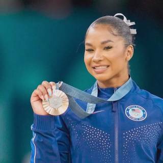 Jordan Chiles wallpaper