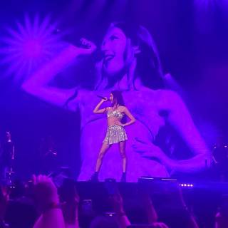 Olivia Rodrigo Teenage Dream wallpaper