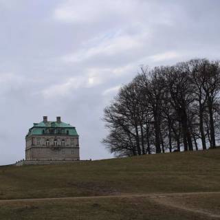 Klampenborg wallpaper