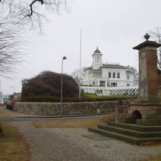 Klampenborg wallpaper