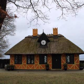 Klampenborg wallpaper