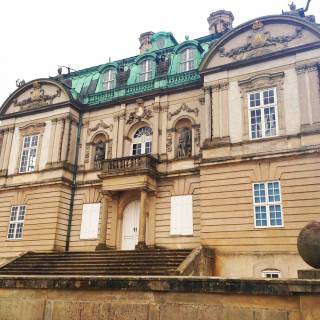 Klampenborg wallpaper