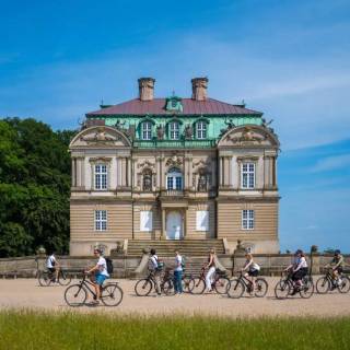 Klampenborg wallpaper