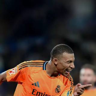 Mbappe Real Madrid iPhone wallpaper