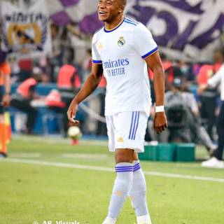 Mbappe Real Madrid iPhone wallpaper