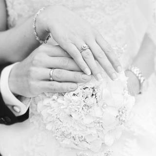 White wedding wallpaper