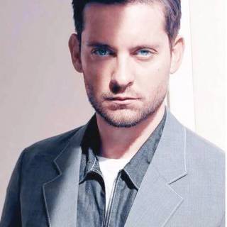 Tobey Maguire iPhone wallpaper