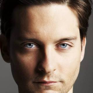 Tobey Maguire iPhone wallpaper