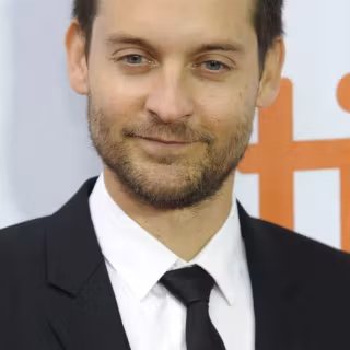 Tobey Maguire iPhone wallpaper