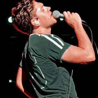 Niall Horan iPhone wallpaper