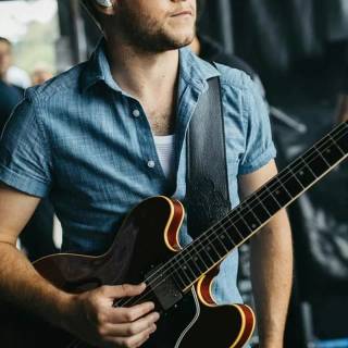 Niall Horan iPhone wallpaper