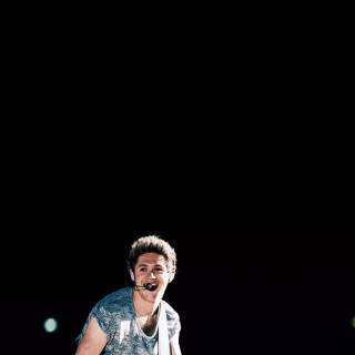 Niall Horan iPhone wallpaper