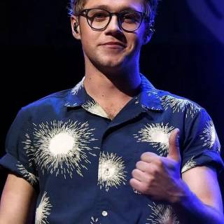 Niall Horan iPhone wallpaper