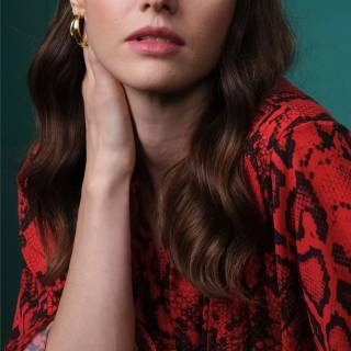 Alexandra Daddario iPhone wallpaper