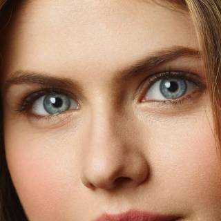 Alexandra Daddario iPhone wallpaper