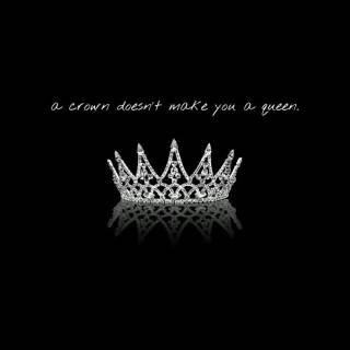 Crown and quotes wallpaper