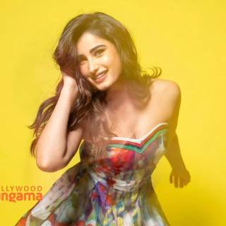 Rasha Thadani wallpaper