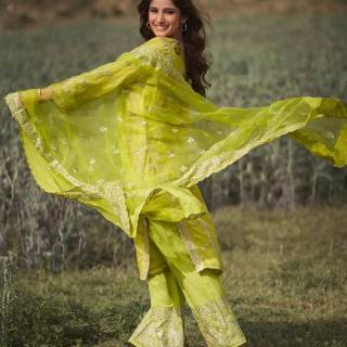 Rasha Thadani wallpaper