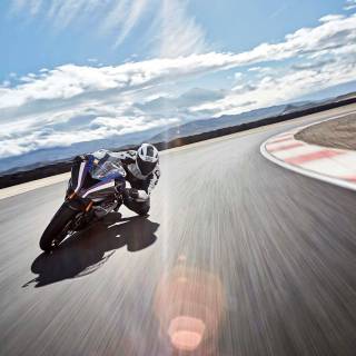 Race track 4k wallpaper