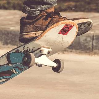 Skateboarding phone wallpaper