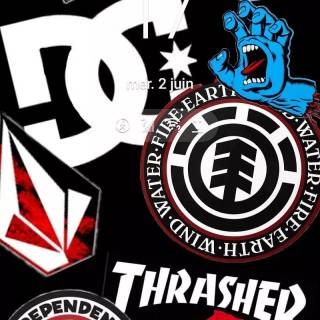 Skateboarding phone wallpaper