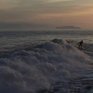 iPhone SE default wallpaper