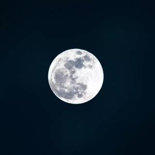 Full moon phone wallpaper