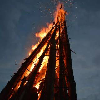 Gigantic fire wallpaper