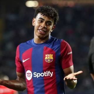 Lamine Yamal computer wallpaper