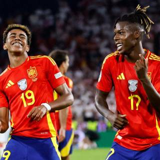 Lamine Yamal computer wallpaper