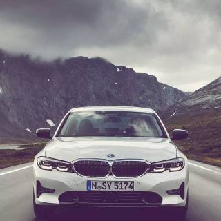 BMW G21 wallpaper
