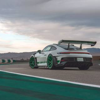 Porsche 911 Gt3 Rs 4k desktop wallpaper