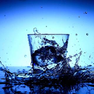 Water on glass wallpaper