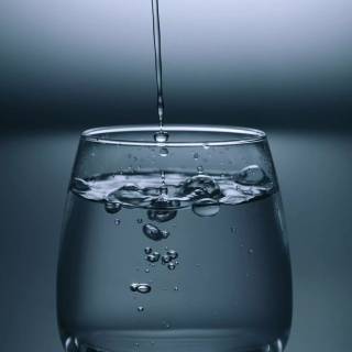 Water on glass wallpaper
