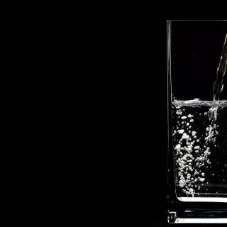 Water on glass wallpaper