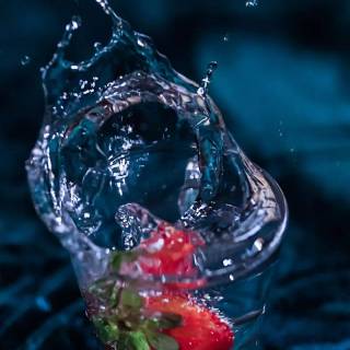 Water on glass wallpaper