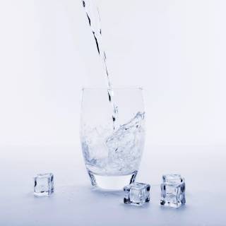 Water on glass wallpaper