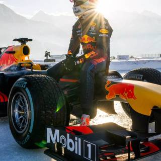 Max Verstappen 2025 phone wallpaper