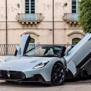 Maserati MC20 wallpaper