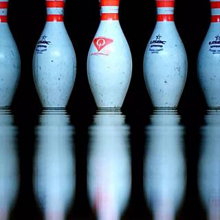 Bowling pins wallpaper