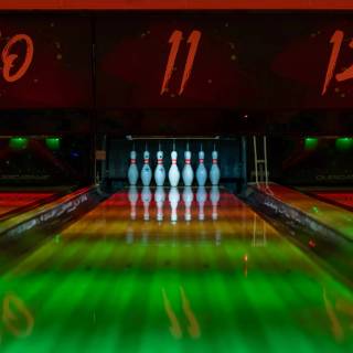 Bowling pins wallpaper