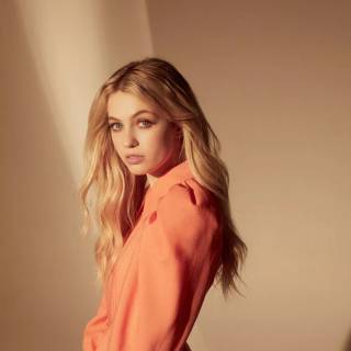 Olivia Scott Welch wallpaper