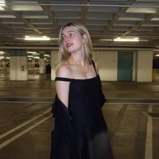 Olivia Scott Welch wallpaper