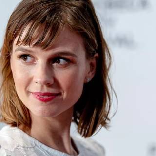 Katja Herbers wallpaper