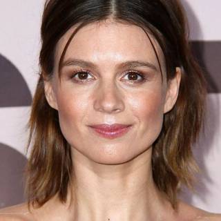 Katja Herbers wallpaper