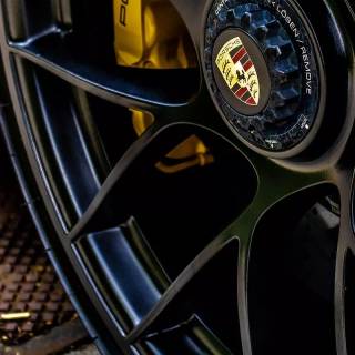 Porsche wheel wallpaper