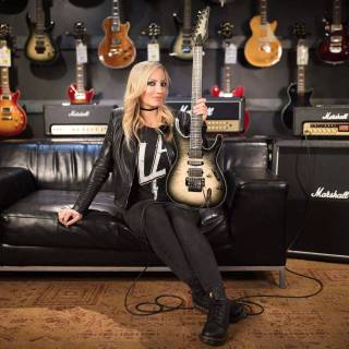 Music store wallpaper