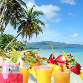 Tropical drinks wallpaper